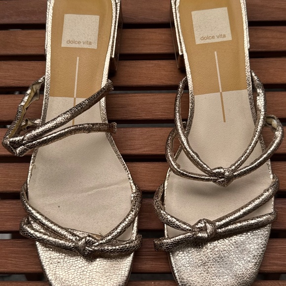 Dolce Vita Hensla Gold Metallic Strappy Block Heel Sandals - Picture 3 of 16